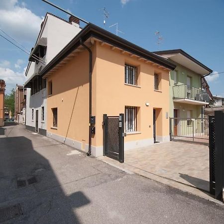 Casa Gemma - Big Family House With Free Parking Διαμέρισμα San Giovanni Lupatoto Εξωτερικό φωτογραφία