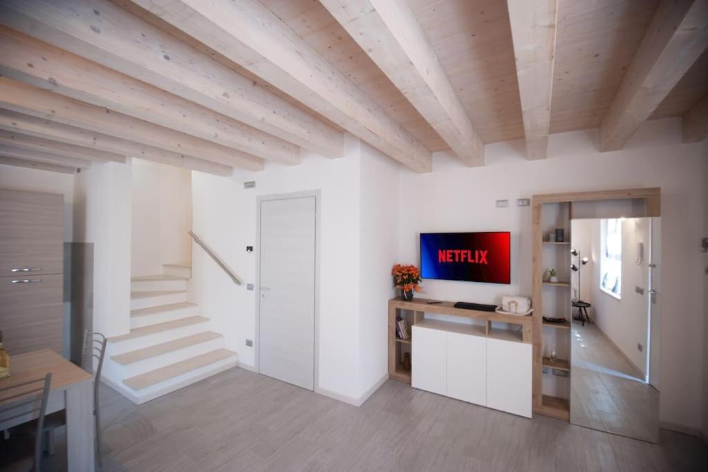 Casa Gemma - Big Family House With Free Parking Διαμέρισμα San Giovanni Lupatoto Εξωτερικό φωτογραφία