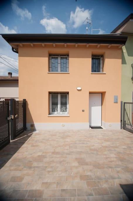 Casa Gemma - Big Family House With Free Parking Διαμέρισμα San Giovanni Lupatoto Εξωτερικό φωτογραφία