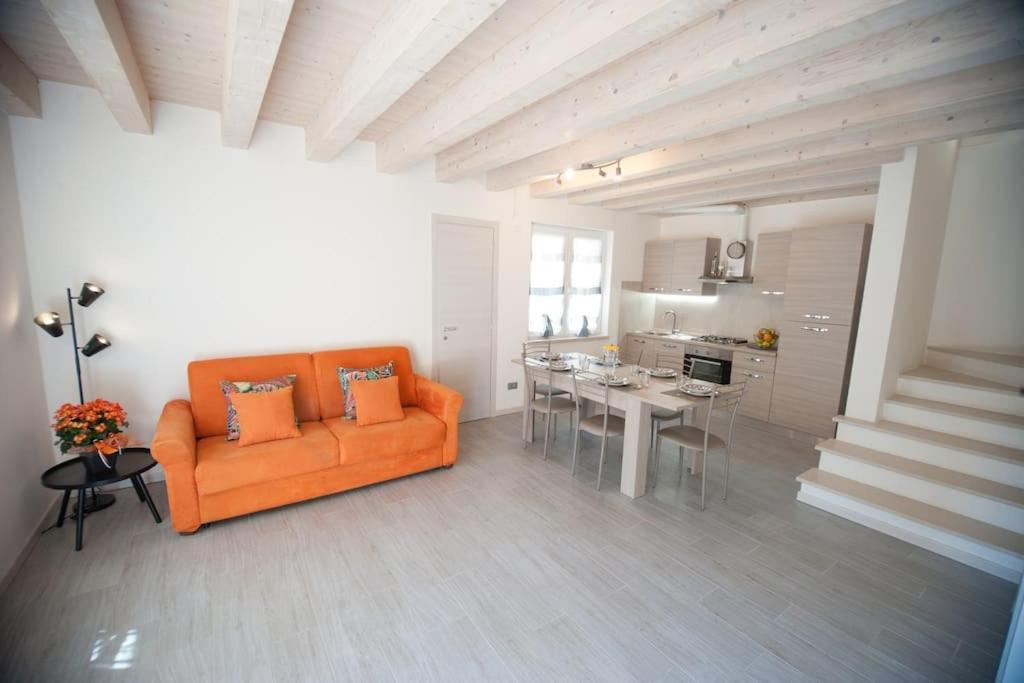Casa Gemma - Big Family House With Free Parking Διαμέρισμα San Giovanni Lupatoto Εξωτερικό φωτογραφία